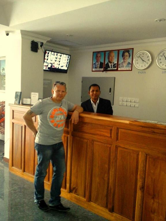 Tan Tower Hotel Пном Пен Екстериор снимка