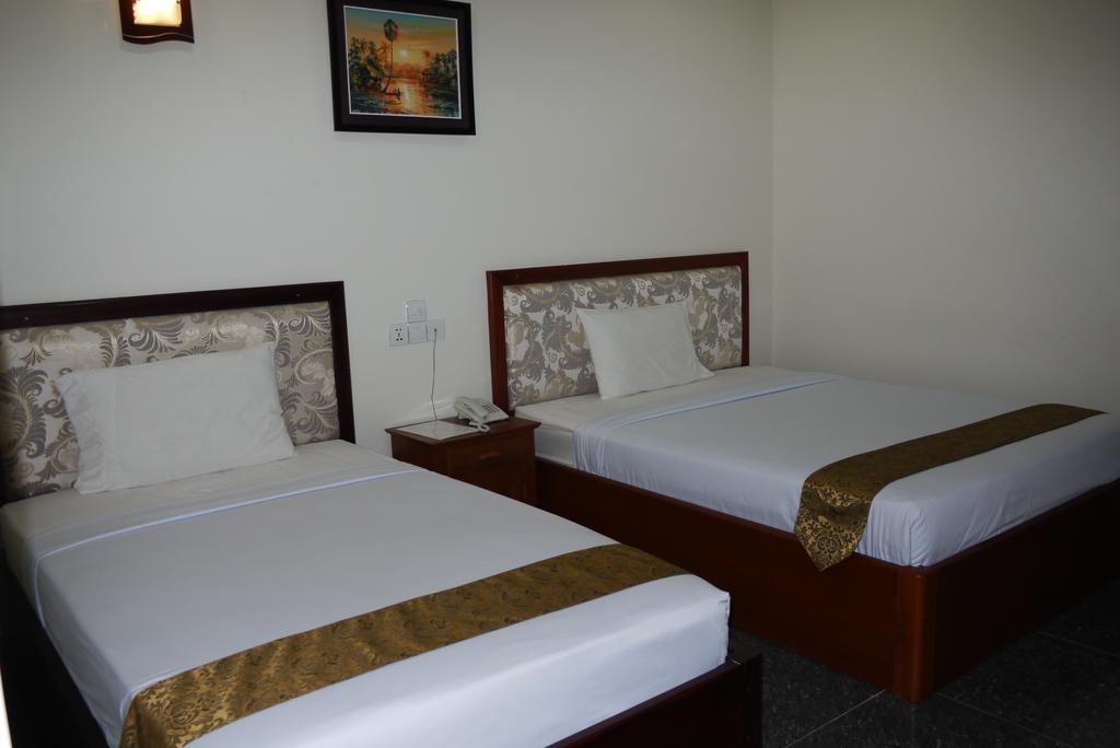 Tan Tower Hotel Пном Пен Екстериор снимка