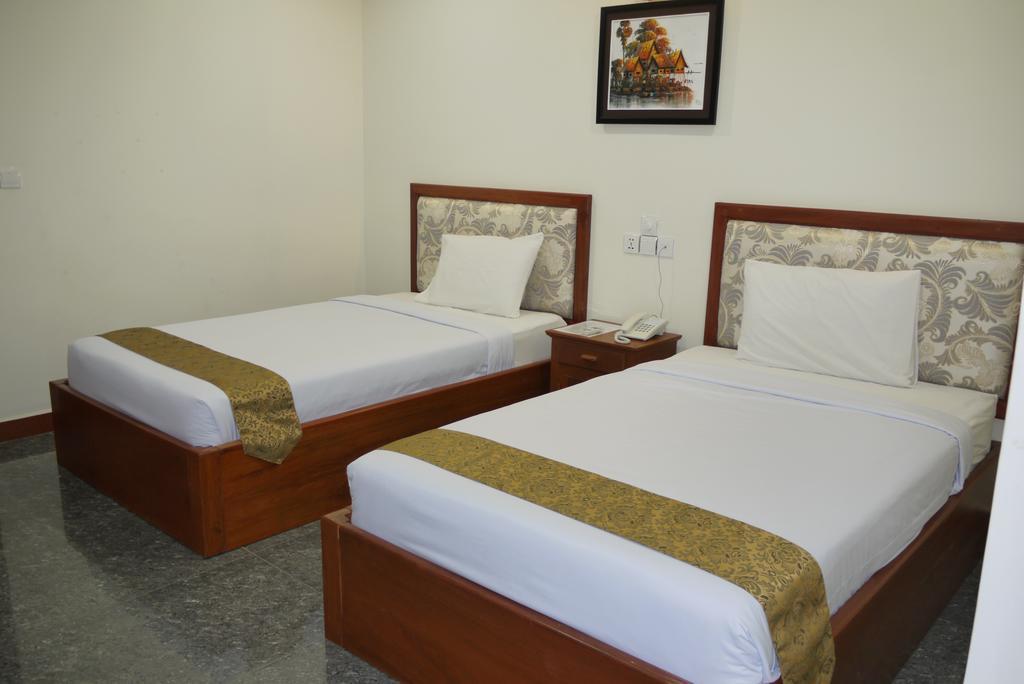 Tan Tower Hotel Пном Пен Екстериор снимка